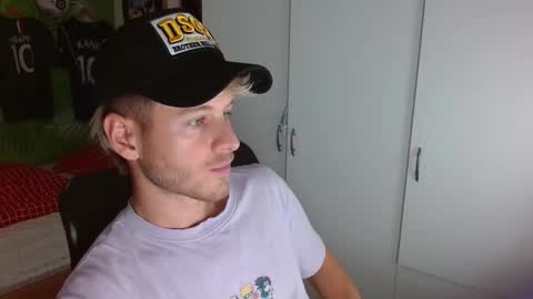 Snapshot of freddy_star chatting on 10.30.25 Frederick Perin online show from 10.30.25