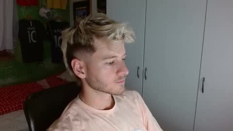 Snapshot of freddy_star chatting on 11.02.25 Frederick Perin online show from 11.02.25