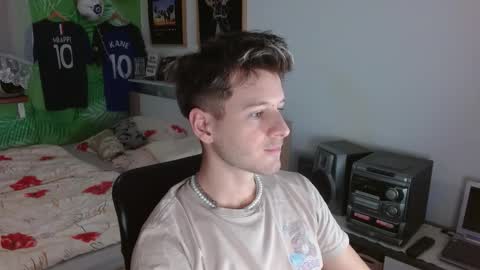 Snapshot of freddy_star chatting on 02.25.26 Frederick Perin online show from 02.25.26