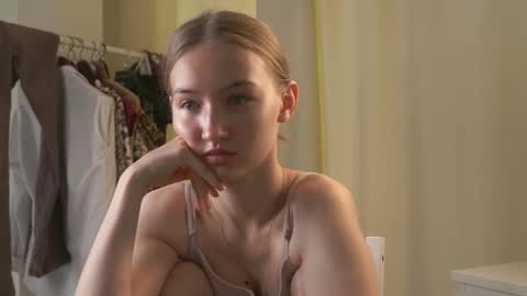 Snapshot of fredericabledsoe chatting on 09.11.25 Amy online show from 09.11.25