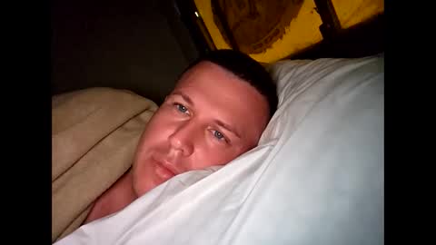 Snapshot of fredwilliam26 chatting on 10.19.25 fredwilliam26 online show from 10.19.25