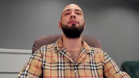 Snapshot of free_man___ chatting on 10.20.25 Andrew online show from 10.20.25