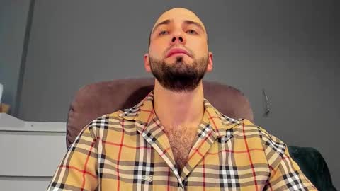 Snapshot of free_man___ chatting on 11.15.25 Andrew online show from 11.15.25