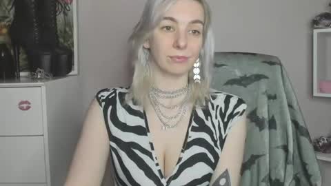 Anne online show from 07.08.26