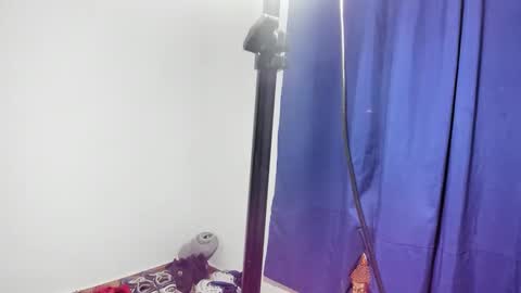 Snapshot of freedom_24 chatting on 10.18.25 shakur online show from 10.18.25