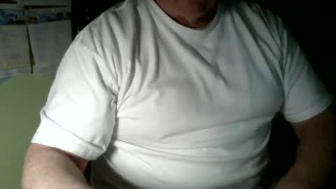 Snapshot of freerrange68 chatting on 01.08.25 Single4Now online show from 01.08.25