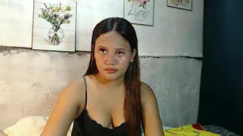 Snapshot of freesiaa chatting on 09.26.25 Yesia online show from 09.26.25