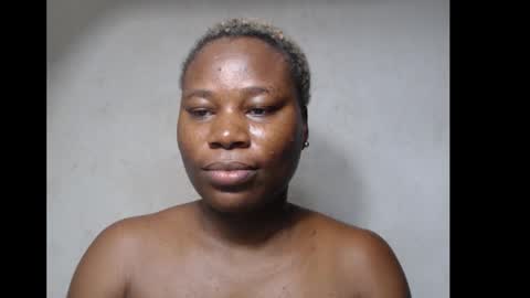 frekkymorelle online show from 10.25.25