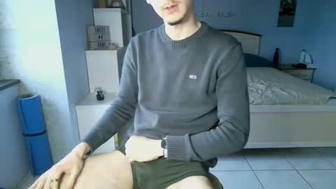 Snapshot of french_666999 chatting on 01.27.25 French 666999 online show from 01.27.25