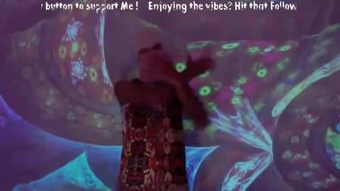 Snapshot of frenchkissdjfk chatting on 09.29.25 frenchkissdjfk online show from 09.29.25