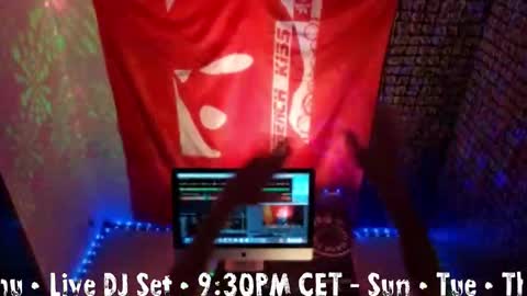 Snapshot of frenchkissdjfk chatting on 09.30.25 frenchkissdjfk online show from 09.30.25