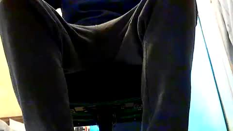 Snapshot of frenchpapalover chatting on 03.04.25 frenchpapalover online show from 03.04.25