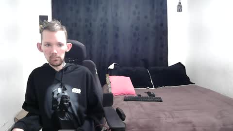 Snapshot of frenchroulette chatting on 12.20.24 Thomas y Sophia online show from 12.20.24