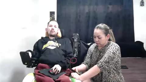 Snapshot of frenchroulette chatting on 12.26.24 Thomas y Sophia online show from 12.26.24