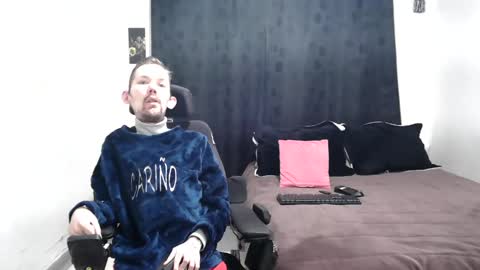 Snapshot of frenchroulette chatting on 02.27.25 Thomas y Sophia online show from 02.27.25