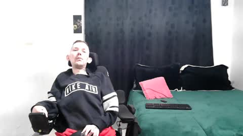 Snapshot of frenchroulette chatting on 03.05.25 Thomas y Sophia online show from 03.05.25