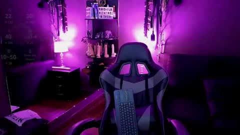 Snapshot of freya_aspen chatting on 01.11.25 online show from 01.11.25