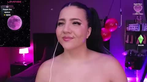 Snapshot of freya_aspen chatting on 02.18.25 online show from 02.18.25