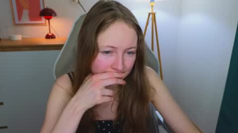 Freya online show from 12.04.24