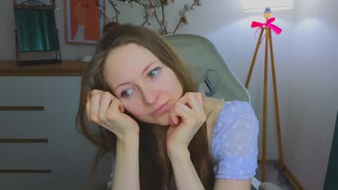 Freya online show from 02.04.25