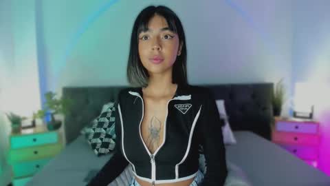 Freya online show from 02.24.25