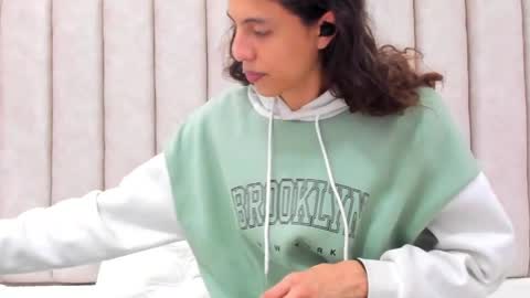 FreyaMoller  online show from 04.04.26