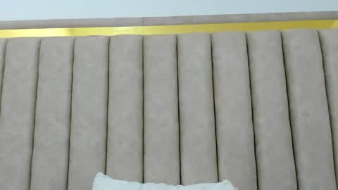 FreyaMoller  online show from 04.18.26