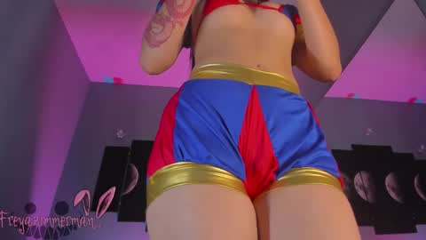 Snapshot of freyazimmerman_ chatting on 10.05.25 Pau. online show from 10.05.25