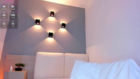 Snapshot of freyazimmerman_ chatting on 10.31.25 Pau. online show from 10.31.25