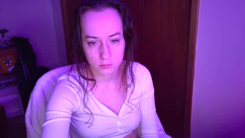 Snapshot of freythegemini chatting on 12.19.24 FreyaTheGemini online show from 12.19.24