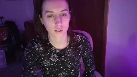 Snapshot of freythegemini chatting on 12.21.24 FreyaTheGemini online show from 12.21.24