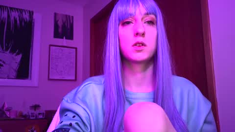 Snapshot of freythegemini chatting on 01.04.25 FreyaTheGemini online show from 01.04.25