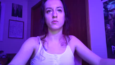 Snapshot of freythegemini chatting on 01.06.25 FreyaTheGemini online show from 01.06.25