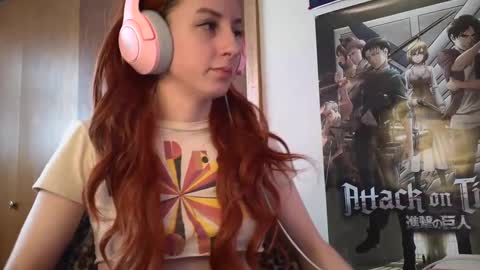 Snapshot of freythegemini chatting on 01.12.25 FreyaTheGemini online show from 01.12.25