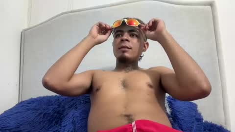 freyva_ online show from 10.05.25