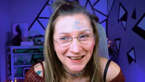 Frida Tander online show from 02.16.25