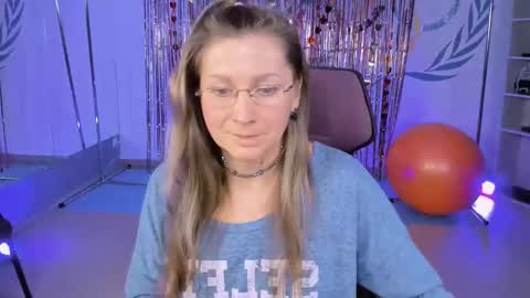 Frida Tander online show from 03.01.25