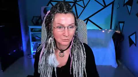 Frida Tander online show from 09.25.25