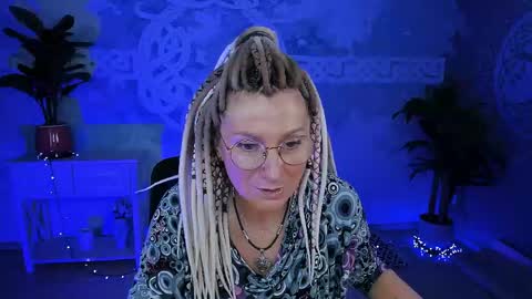 Frida Tander online show from 04.18.26