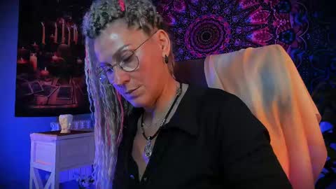 Frida Tander online show from 06.05.26