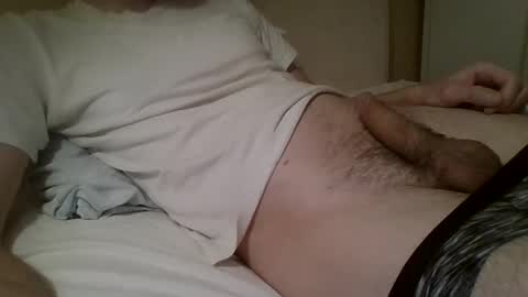 Snapshot of friendly_frank_18 chatting on 12.26.24 friendly_frank_18 online show from 12.26.24