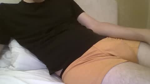 Snapshot of friendly_frank_18 chatting on 10.19.25 friendly_frank_18 online show from 10.19.25