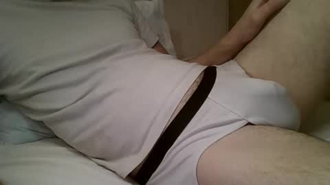 Snapshot of friendly_frank_18 chatting on 11.08.25 friendly_frank_18 online show from 11.08.25