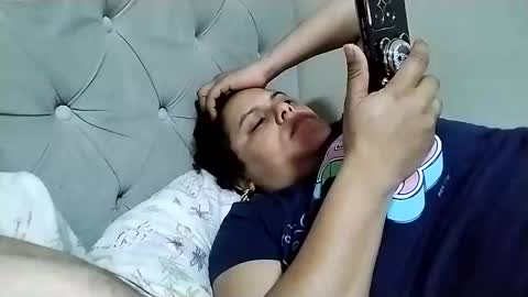 Snapshot of frizzy_girl chatting on 10.11.25 Frizzy girl online show from 10.11.25