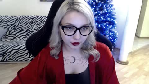 Snapshot of fromsun_forsoul chatting on 12.18.24 Lilith online show from 12.18.24