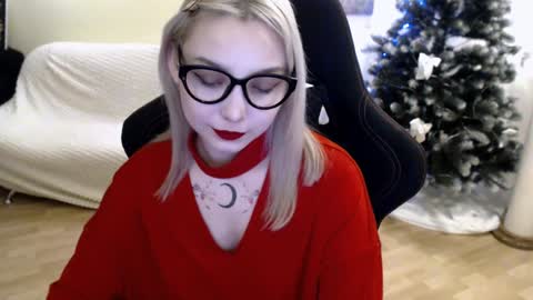 Snapshot of fromsun_forsoul chatting on 01.13.25 Lilith online show from 01.13.25