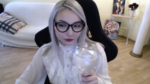 Snapshot of fromsun_forsoul chatting on 02.06.25 Lilith online show from 02.06.25