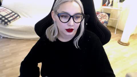 Snapshot of fromsun_forsoul chatting on 02.07.25 Lilith online show from 02.07.25