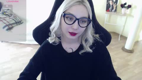 Snapshot of fromsun_forsoul chatting on 02.11.25 Lilith online show from 02.11.25