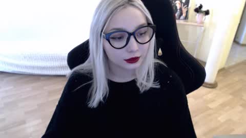 Snapshot of fromsun_forsoul chatting on 02.13.25 Lilith online show from 02.13.25